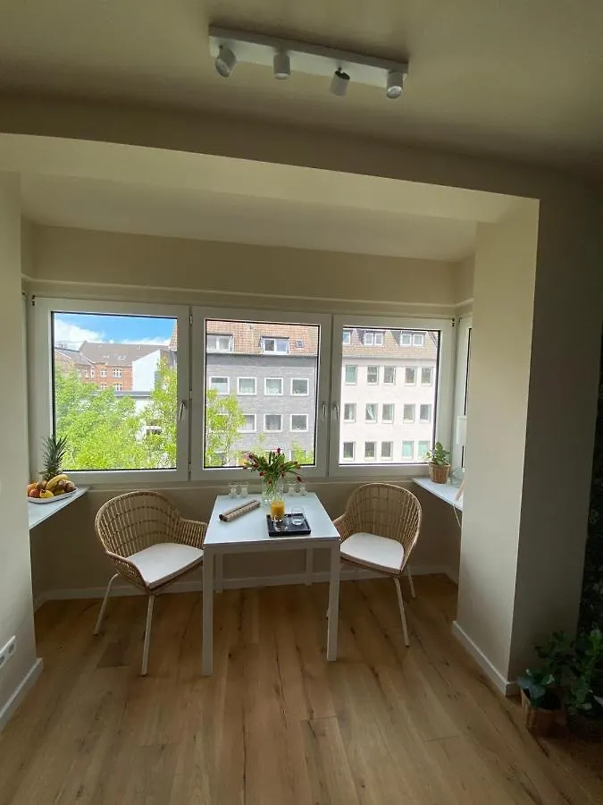 Himmelbett-Studio Ueber Duesseldorf, Neu Allemagne